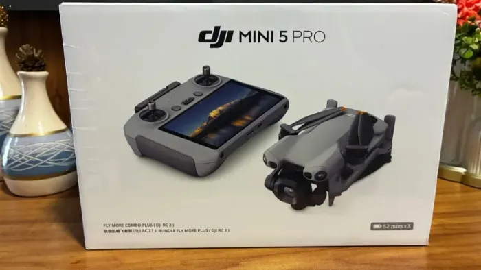 Drone Diji Mini 5 Pro Flye Combo Plus controle com tela RC 2