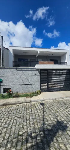 CASA COM PISCINA - 114m² - 2 SUÍTES - VENDA - TAQUARA