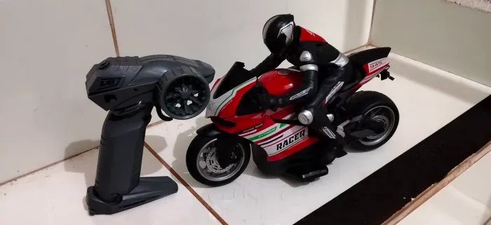 Moto de controle remoto