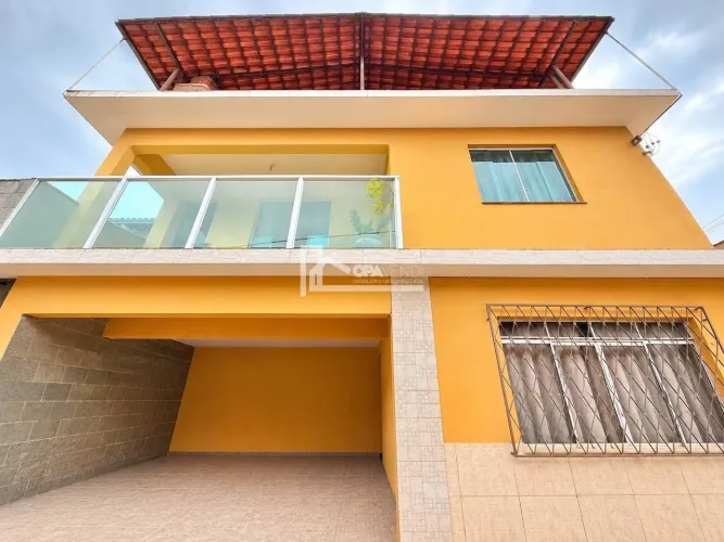 Casa à Venda no bairro Europa, 7 Quartos, 1 Suíte, Terraço Gourmet, Edícula e 3 Vagas.