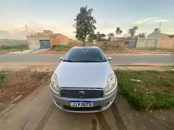 Fiat Linea LX 1.9/ 1.8 Flex 16V 4P 2010