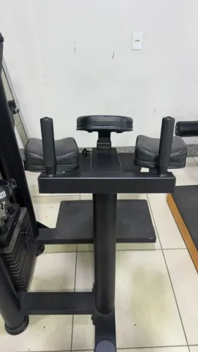 MÁQUINA DE GLÚTEO - PARA ACADEMIA