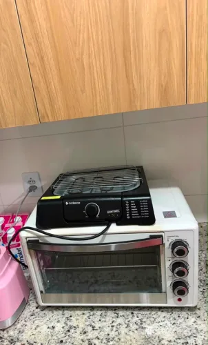 Vendo forno e churrasqueira elétrica semi novos