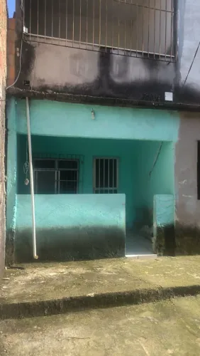 Excelente Oportunidade: Imóvel Multifamiliar com Casa Ampla e Duas Kitnets!