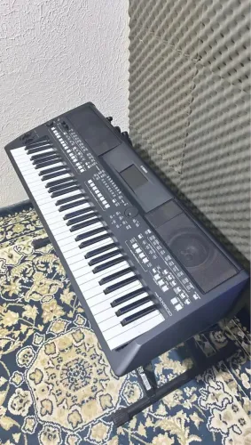 Teclado Yamaha Sx 600 + Estante! 7 meses de uso!