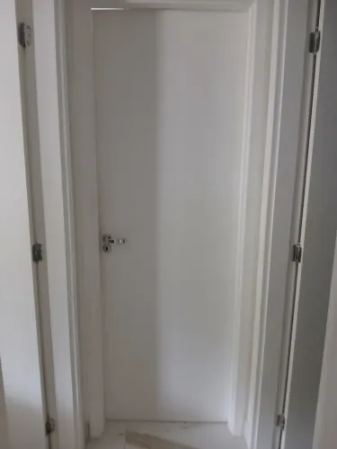 Vendo porta de quarto