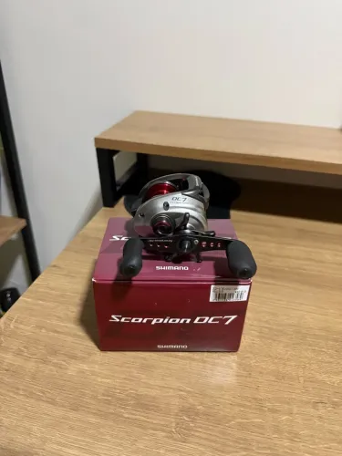Carretilha Shimano SCORPION DC7