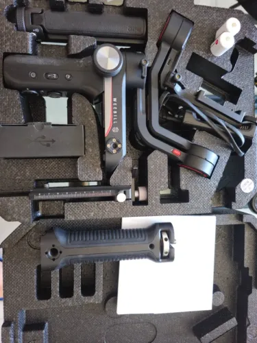 Gimbal Zhiyun Weebill-S com acessórios e bastão extra