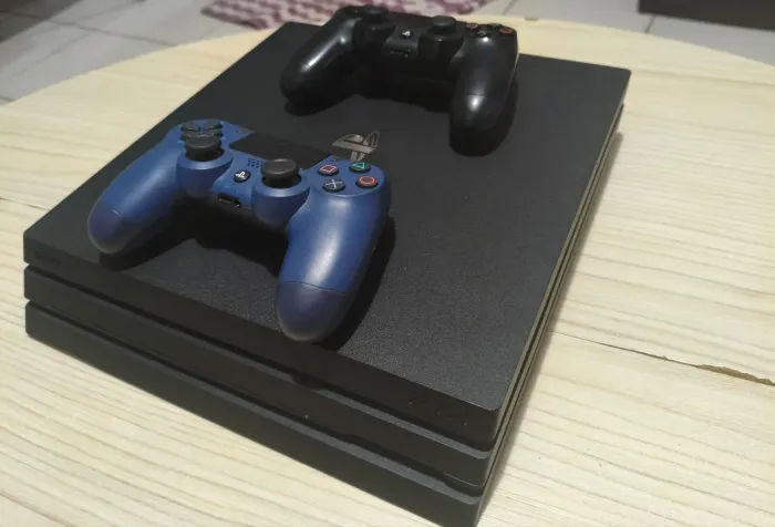 Ps4 Pro versão desbloqueavel 13.52