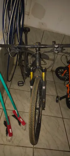 Bicicleta aro 29 quadro first