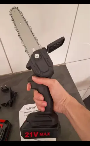 Moto serra  a bateria 