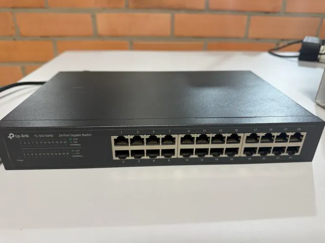 Switch 24 Portas Gigabit 10/100/1000 Mbps TP-Link TL-SG1024D