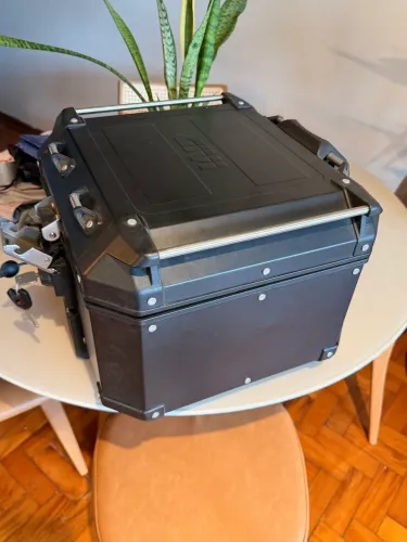 Baú GIVI Alumínio Outback 42l Preto