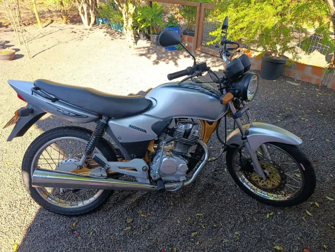 Titan 125cc 2003