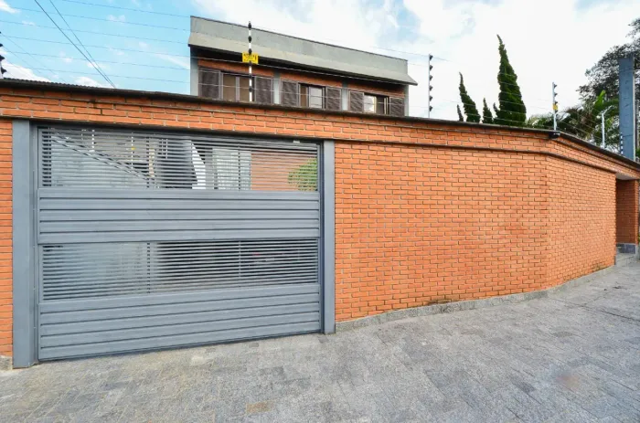 Sobrado para venda em Rolinópolis com 4 quartos, sendo 3 suítes, 422m²