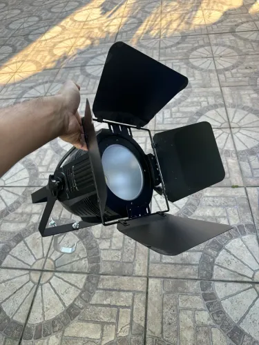 4 cob para iluminação de eventos 