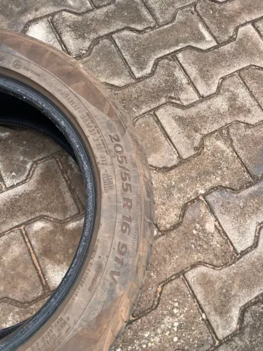 Pneus 205 /55 /r16