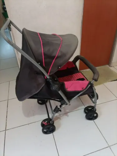 Carrinho de bebê troco por algo do meu interesse 