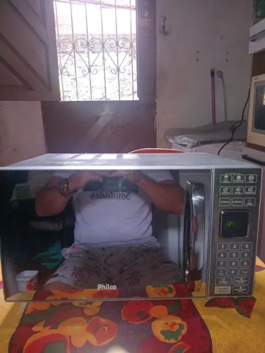 Vende-se micro-ondas philco 25 litros espelhado
