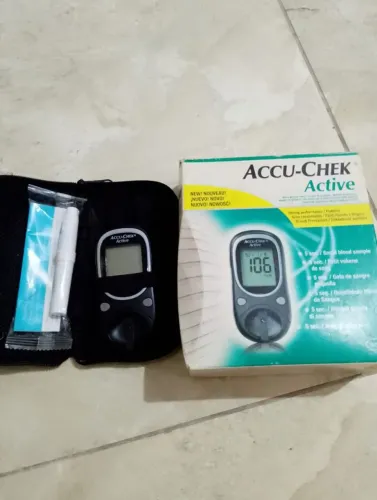 Aparelho Accu-Chek Active ( sem fita e sem agulha)