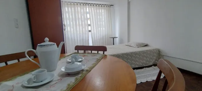 Kitnet mobiliada no centro de curitiba direto proprietário