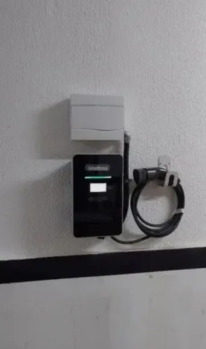 Carregador de carro elétrico
