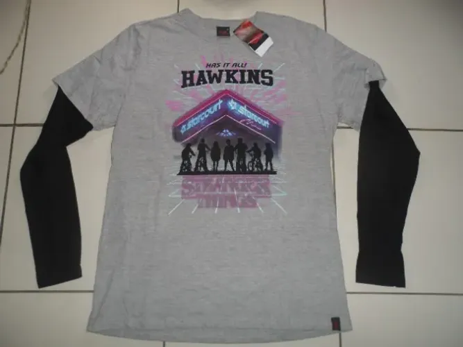Camisa Stranger Things marca Malwee tamanho infantil 18 cinza