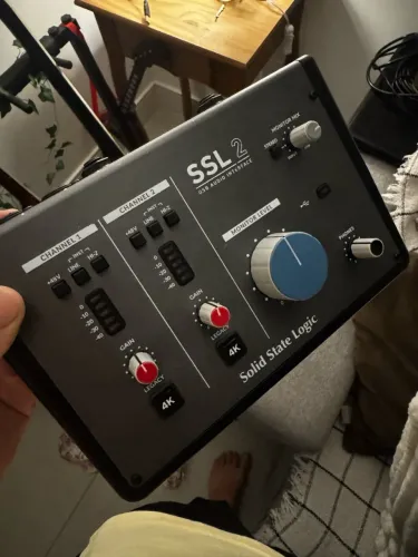 Interface de áudio SSL2 Sólido State Logic