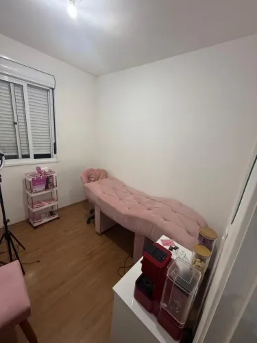 VENDO MOBILIÁRIO PARA EXTENSÃO DE CÍLIOS / ESTÉTICA ?