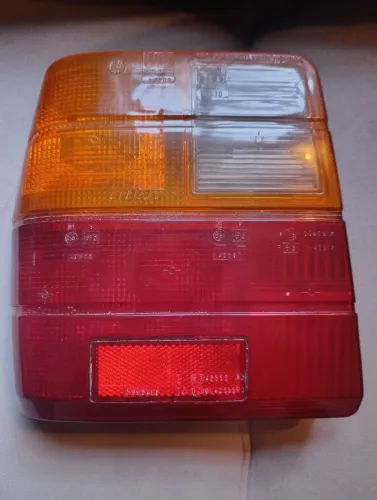 Lente lanterna traseira Fiat Uno (Original Arteb/FIAT)