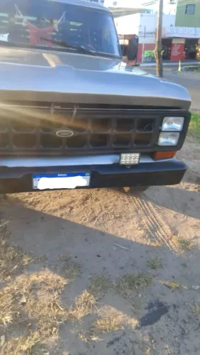 F 1000 ano 84. Conservada
