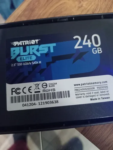 SSD 240 GB estado de novo