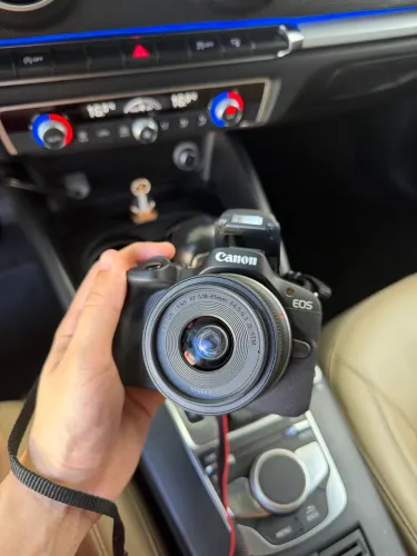 VENDO CÂMERA CÂNON R50