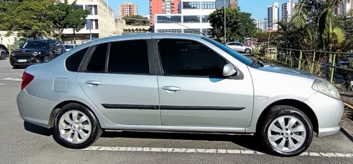 Renault Symbol Privilège Hi-flex 1.6 16V 4P 2010