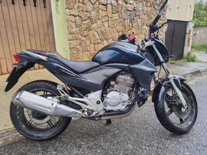 ? HONDA CB300R À VENDA