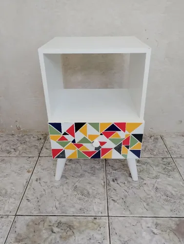 Mesinha de cabeceira mosaico