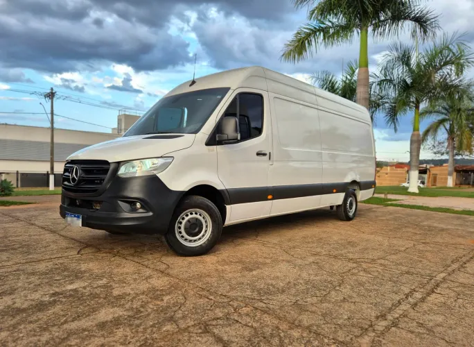 Mercedes-Benz Sprinter 417 Furgão Ext. L.t.a Die. (e6) 2023