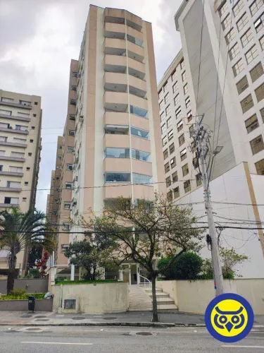 Apartamento de 2 Quartos para Locação no Centro de Florianópolis Próximo à Beira-Mar
