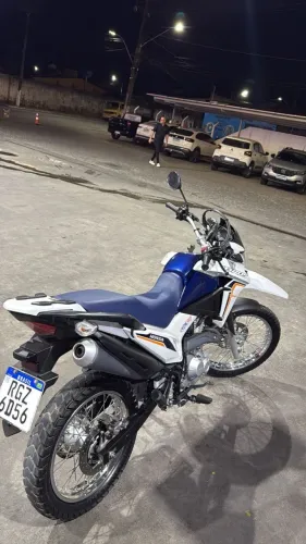Vende-se Honda Bros 160 2024 - Em ótimo estado de conservação