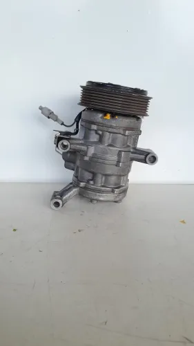 Compressor do ar condicionado Toyota Etios