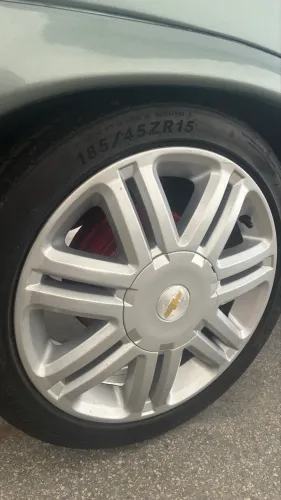 Vendo 4 pneus aro 15