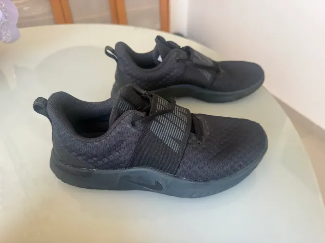 Tênis nike renew in-season tr 9