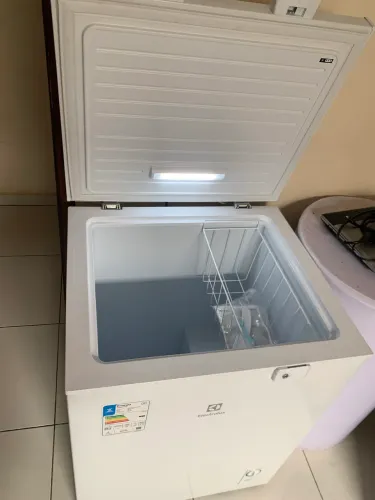 Freezer horizontal cycle frost 143L