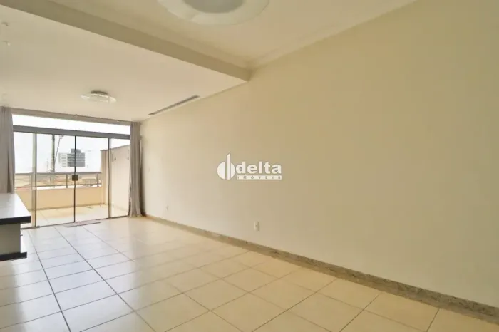 Apartamento com 3 quartos sendo 1 suíte disponível para venda no bairro Martins em Uberlân
