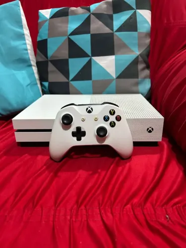 Xbox One S 1TB + 1 Controle Original ? Perfeito Estado!