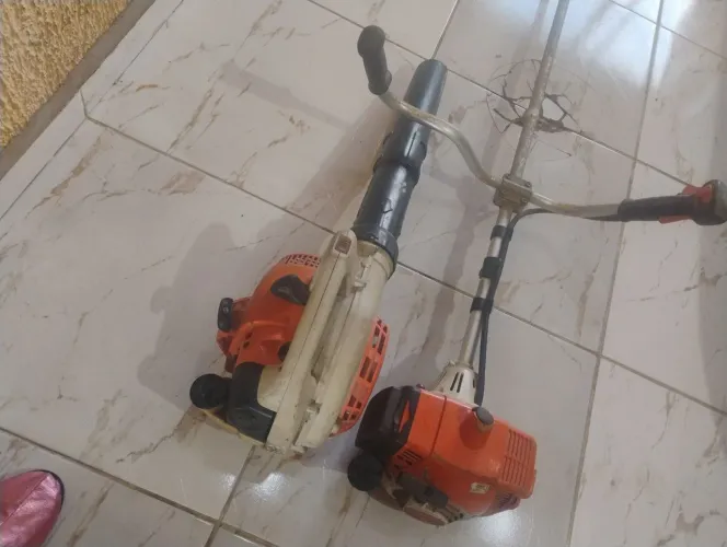 Vendo roçadeira e soprador em perfeito funcionamento valor roçadeira $2,000 soprador $ 1,5