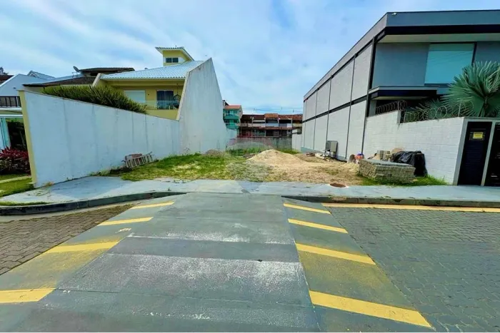Terreno à venda 432 m² no Condomínio Residencial Claude Monet Recreio dos Bandeirantes