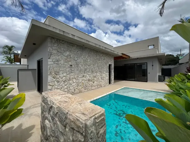 Casa à venda no condomínio Residencial Villa Dumont em Bauru -Sp.
