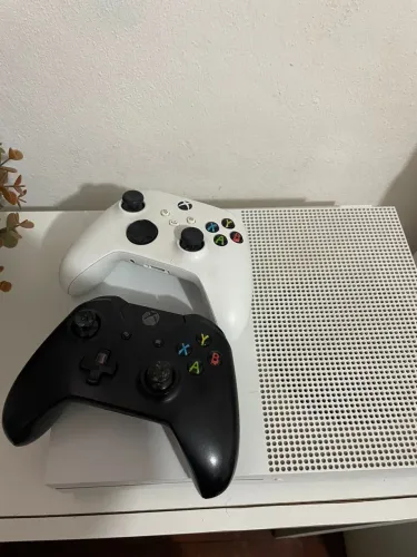 XBOX ONE S 500GB