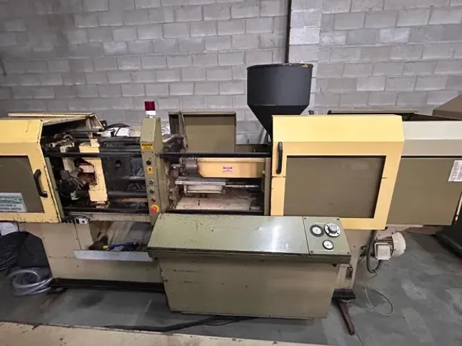 Injetora Oriente - IHP600H240